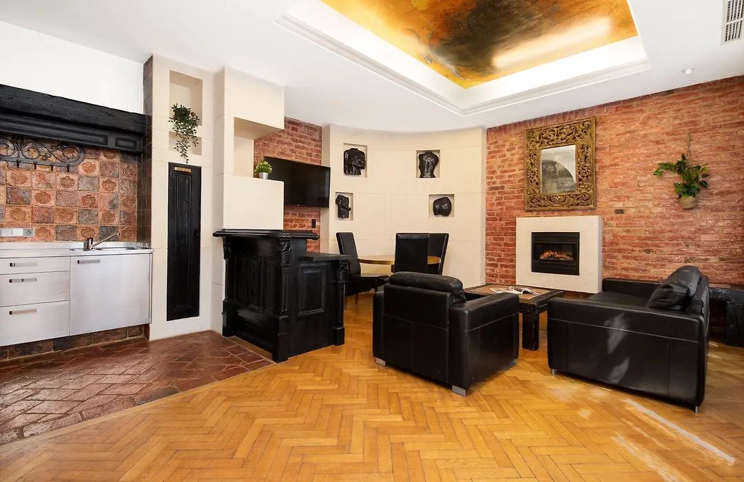 Castello Apartments-1